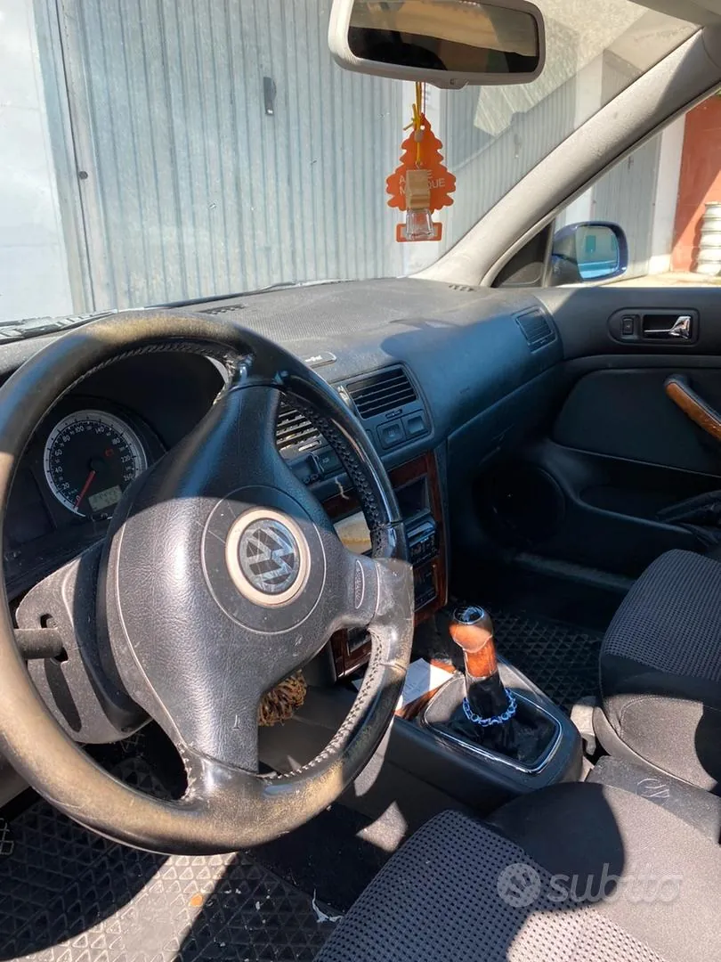 Volkswagen Bora 2000 photo 4