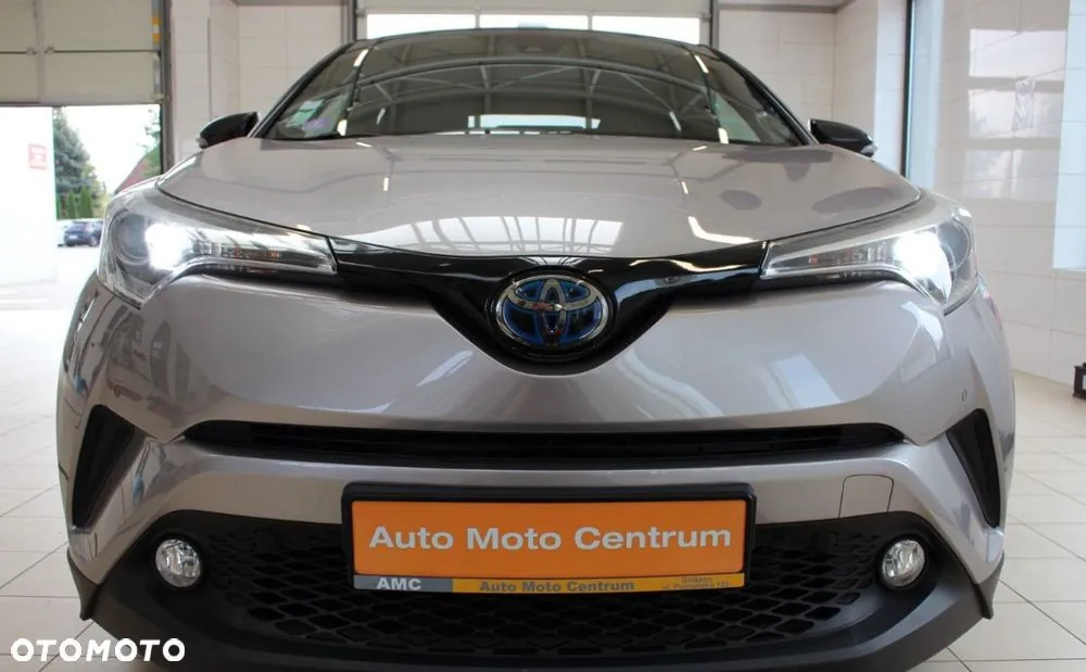 Toyota C-Hr 2018 photo 2