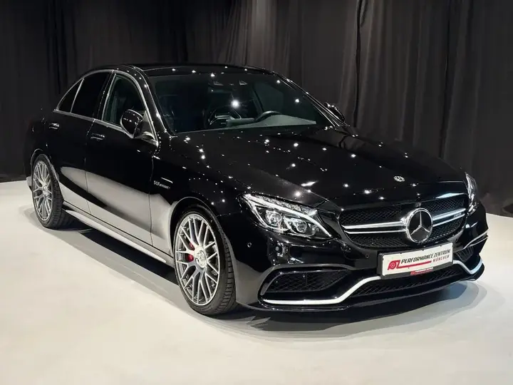 Mercedes-Benz C63 Amg