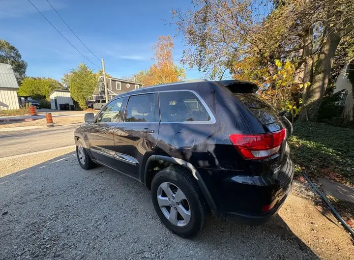 Jeep Grand Cherokee 2011 photo 4