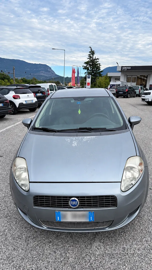Fiat Grande Punto 2007 photo 2