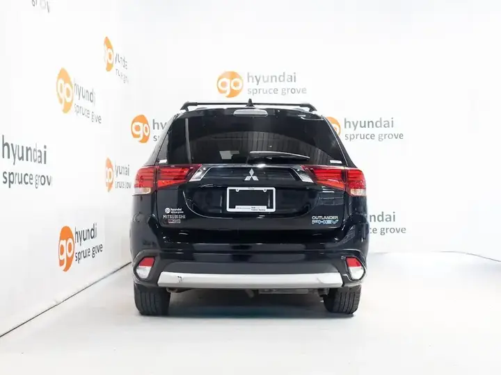 Mitsubishi Outlander 2018 photo 4