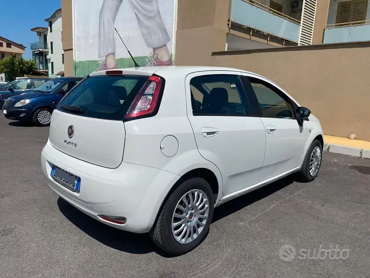 Fiat Punto 2014 photo 4