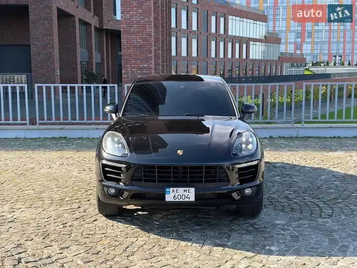 Porsche Macan 2017 photo 2