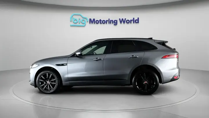 Jaguar F-Pace 2020 photo 5