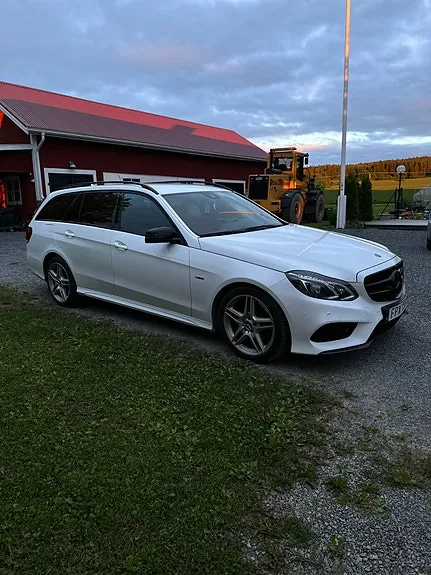Mercedes-Benz E220 2015 photo 2