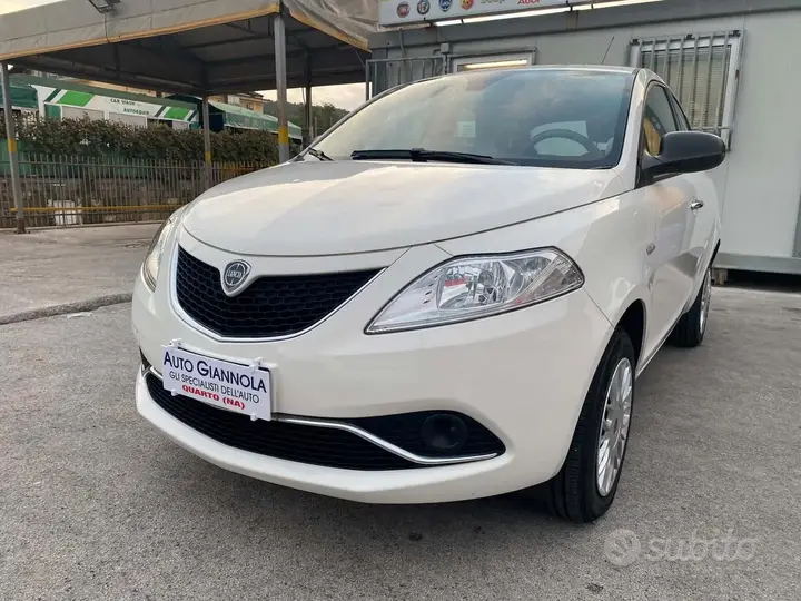 Lancia Ypsilon 2016 photo 2