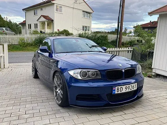 BMW 1 Series 2010 photo 2