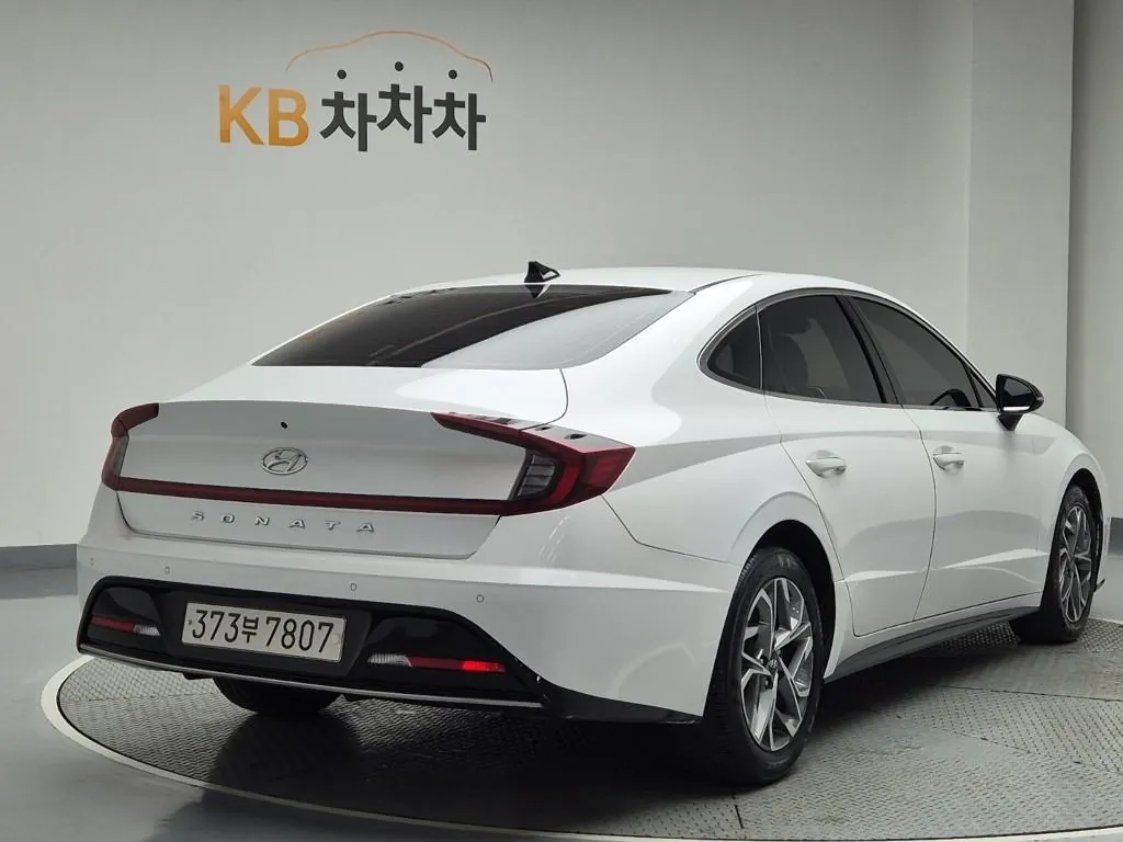 Hyundai Sonata 2022 photo 3