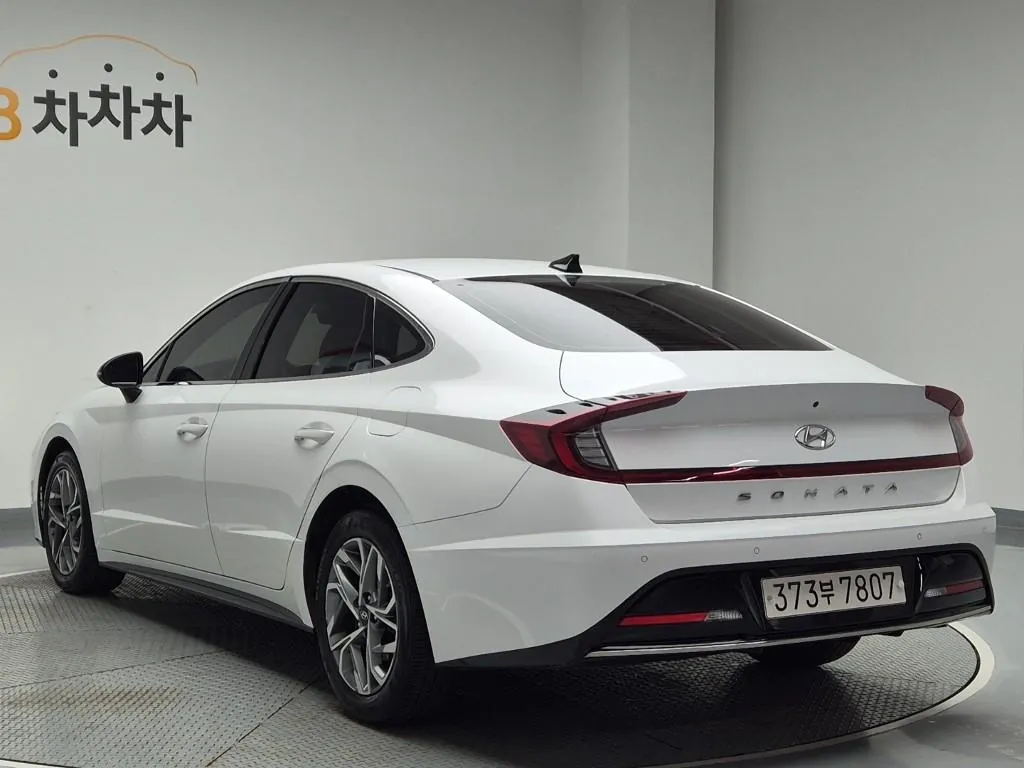 Hyundai Sonata 2022 photo 2
