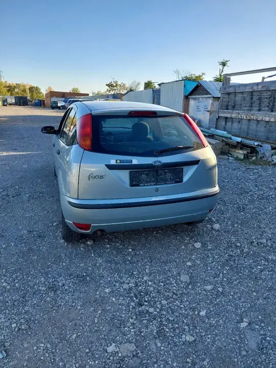 Ford Focus 2004 photo 3