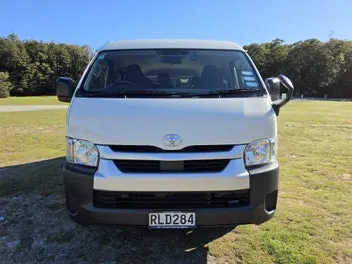Toyota Hiace 2022 photo 3