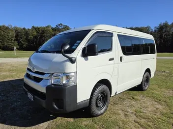 Toyota Hiace 2022 photo 2