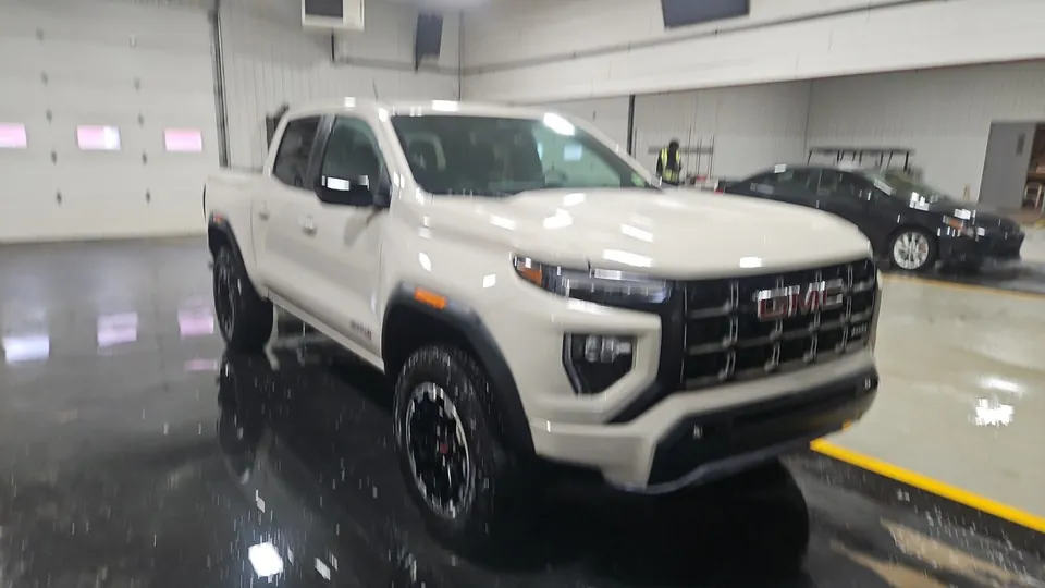 GMC Canyon 2026 photo 3