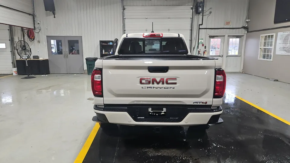 GMC Canyon 2026 photo 5