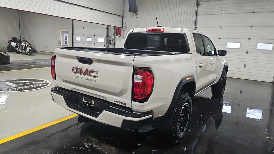 GMC Canyon 2026 photo 4