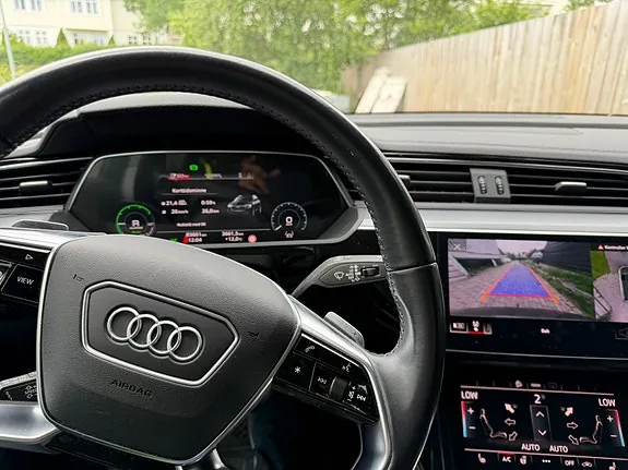 Audi E-Tron 2021 photo 5