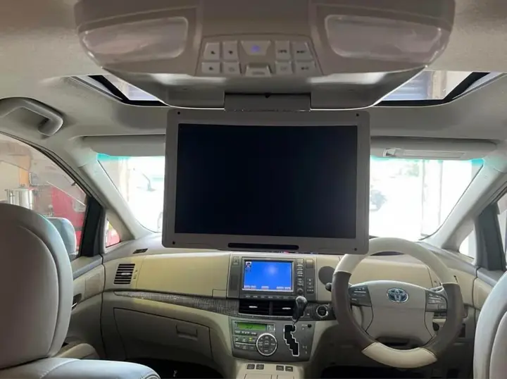 Toyota Estima 2022 photo 3