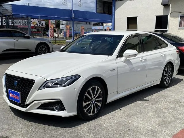 Toyota Crown S 2020 photo 5
