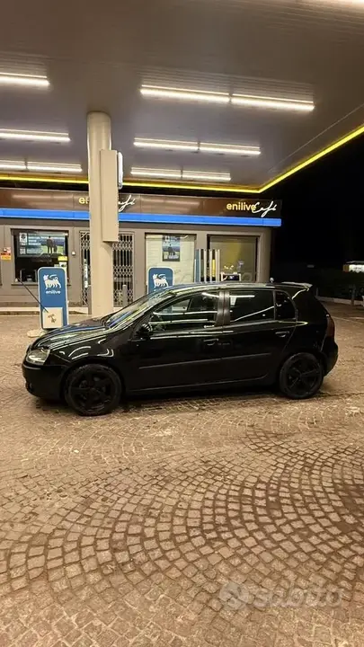 Volkswagen Golf 2004 photo 2