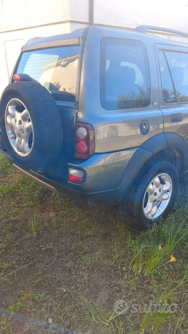 Land Rover Freelander 2004 photo 3