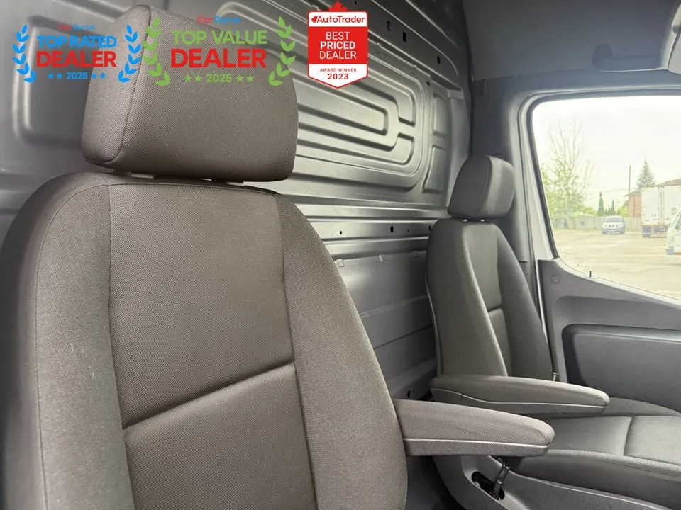 Mercedes-Benz Sprinter 2024 photo 4