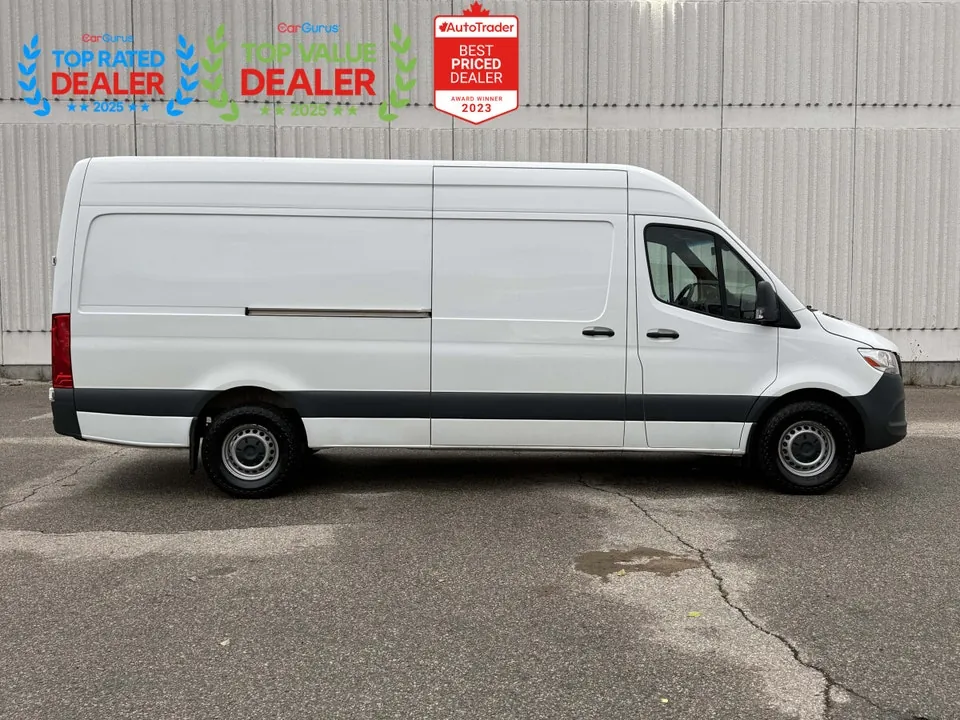 Mercedes-Benz Sprinter 2024 photo 3