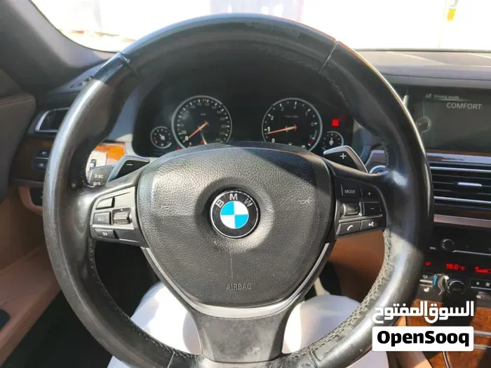 BMW 750 2013 photo 3
