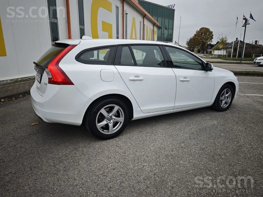 Volvo V60 2018 photo 3