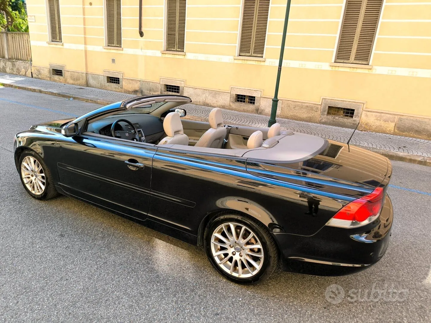 Volvo C70 2008 photo 2