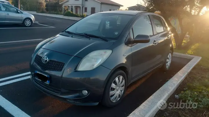 Toyota Yaris 2008 photo 2