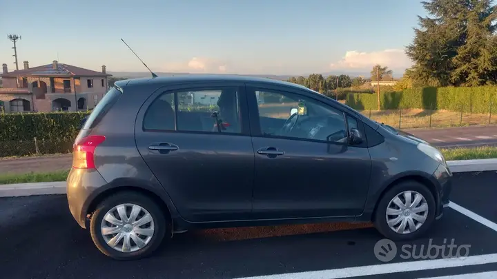 Toyota Yaris 2008 photo 3