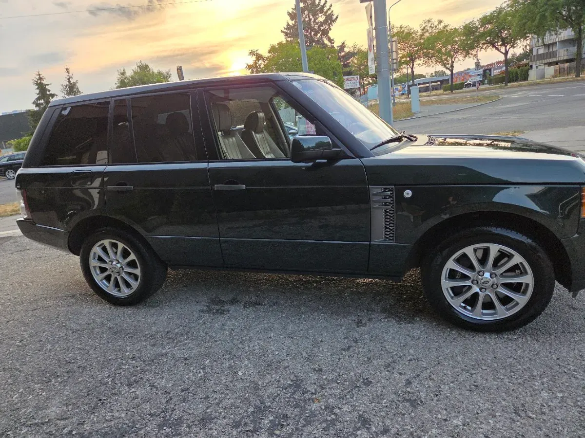 Land Rover Range Rover 2011 photo 2