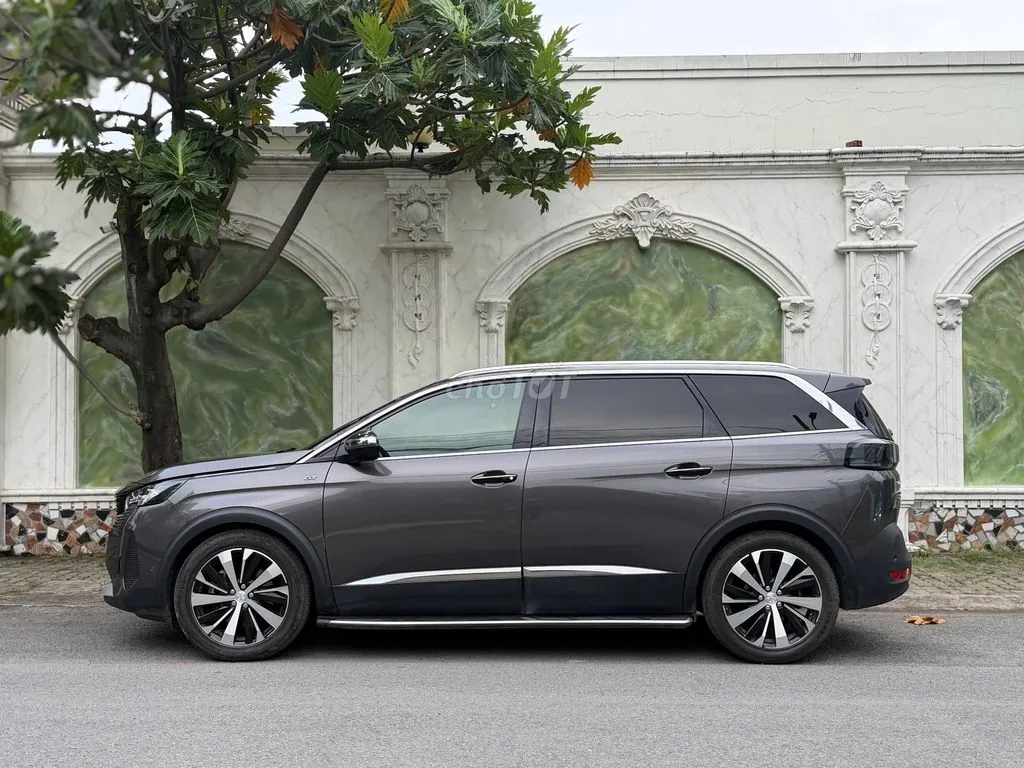 Peugeot 5008 2023 photo 3