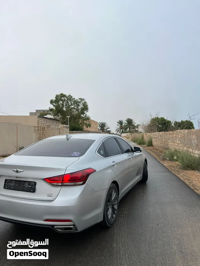 Genesis G70