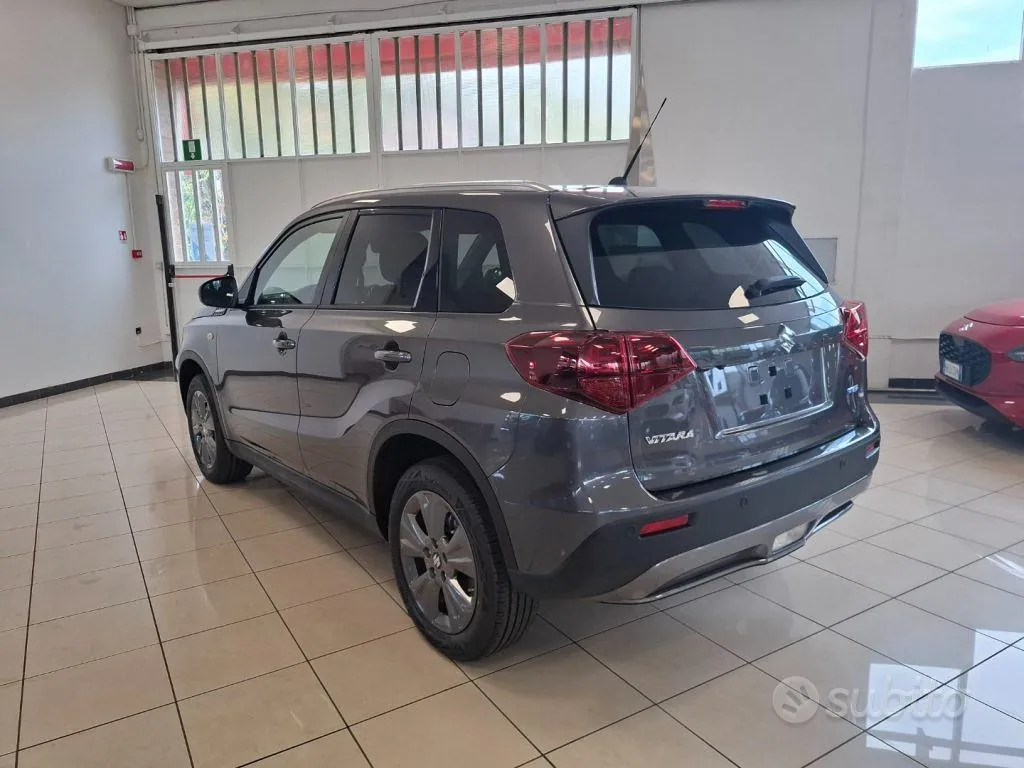 Suzuki Vitara 2024 photo 3