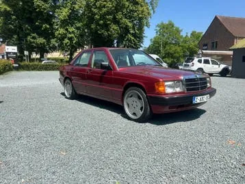 Mercedes-Benz 190E