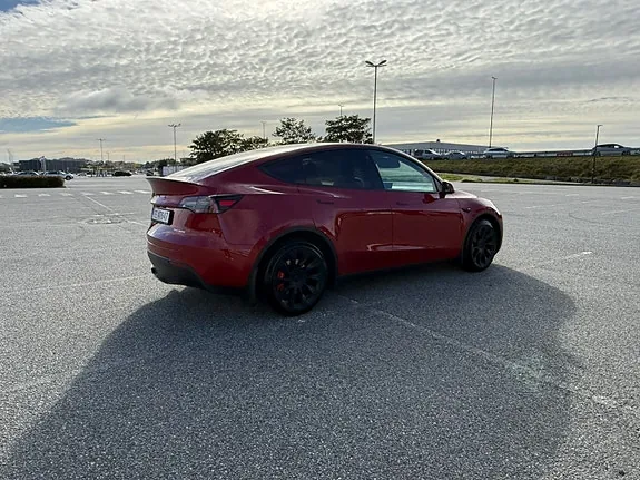 Tesla Model Y 2022 photo 5