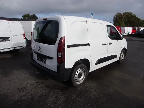 Peugeot Partner 2021 photo 2