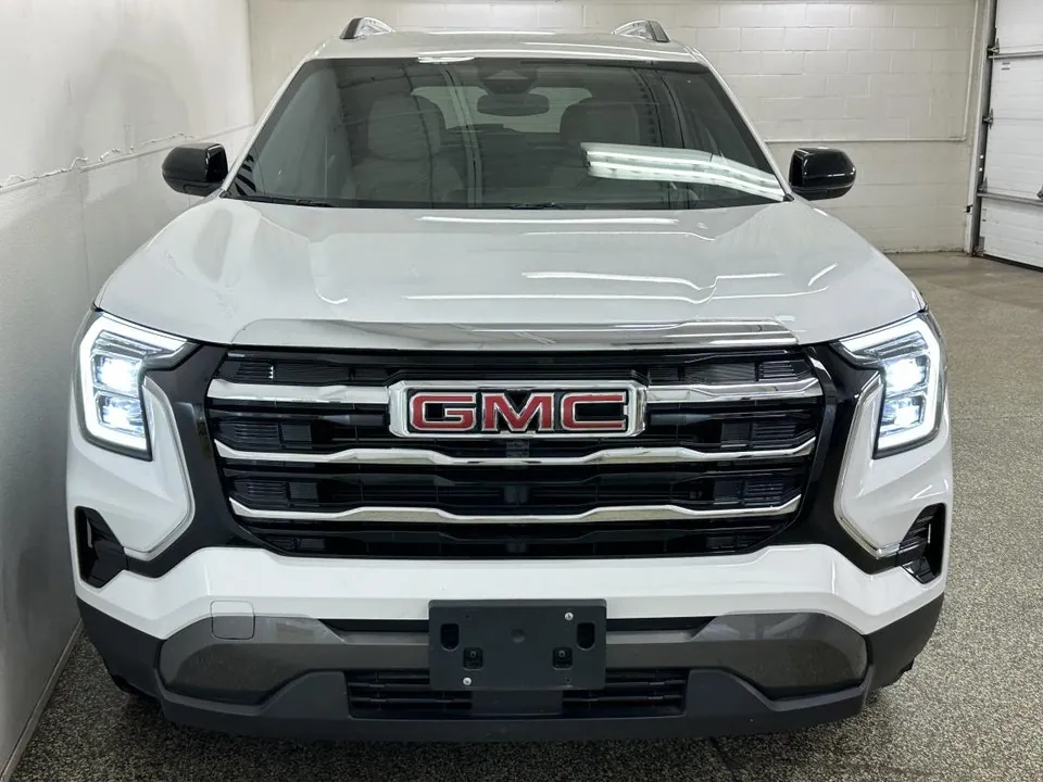 GMC Terrain 2026 photo 2