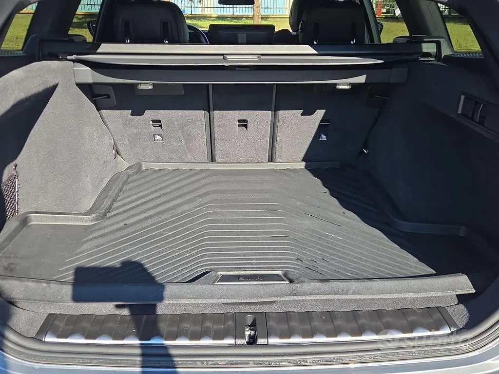 BMW 3 Series 2024 photo 5