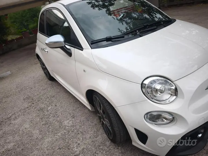 Abarth 500 2022 photo 2
