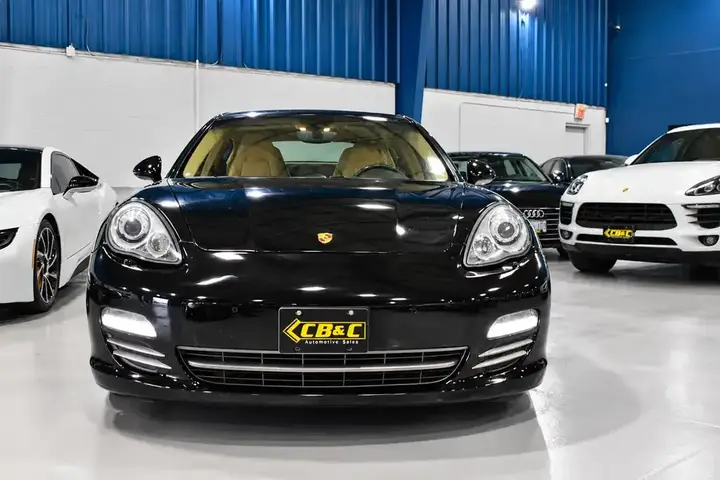 Porsche Panamera 2013 photo 2