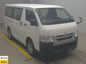 Toyota Hiace 2022 photo 2