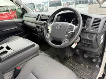 Toyota Hiace 2022 photo 4