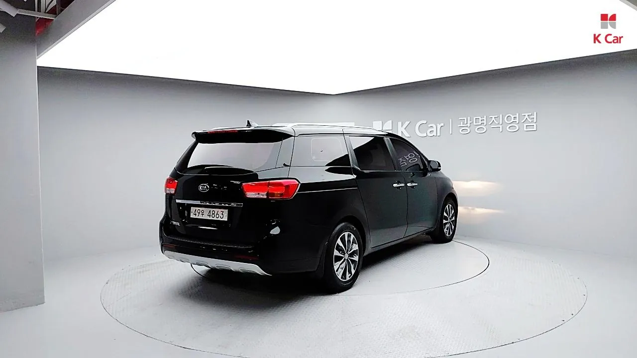 Kia Carnival 2017 photo 4
