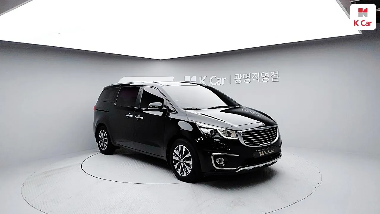 Kia Carnival 2017 photo 3