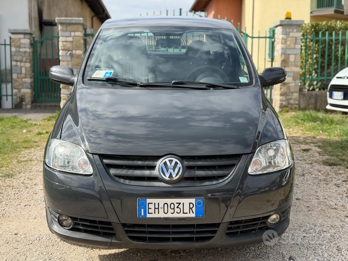 Volkswagen Fox 2011 photo 2