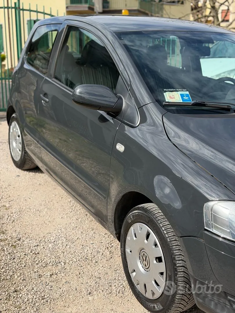 Volkswagen Fox 2011 photo 4