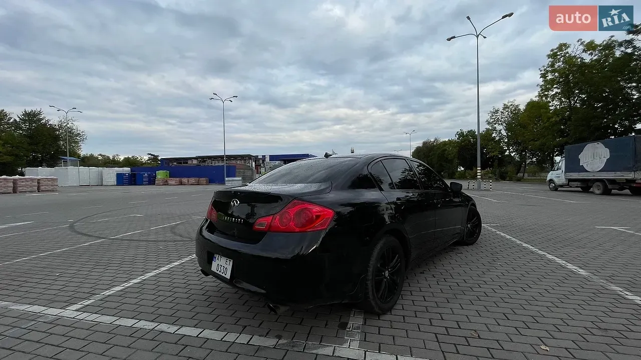 Infiniti G37 2013 photo 3